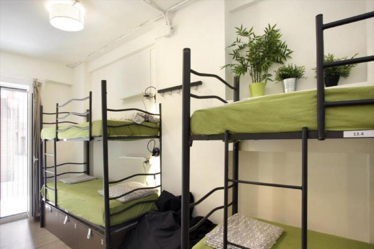 Gracia City Hostel Barcelona Exterior photo A typical capsule hotel room