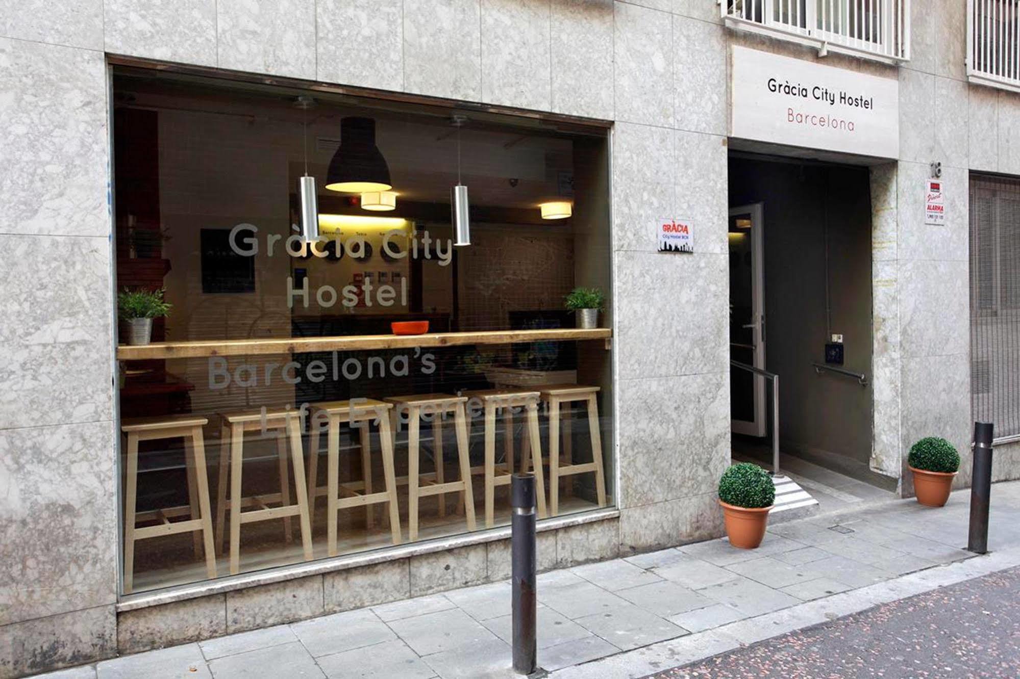 Gracia City Hostel Barcelona Exterior photo Hostel in Barcelona